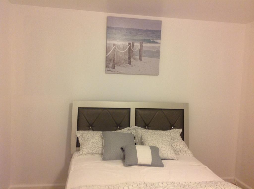 Mojoy Homesuites At Runyon Newark Exteriör bild