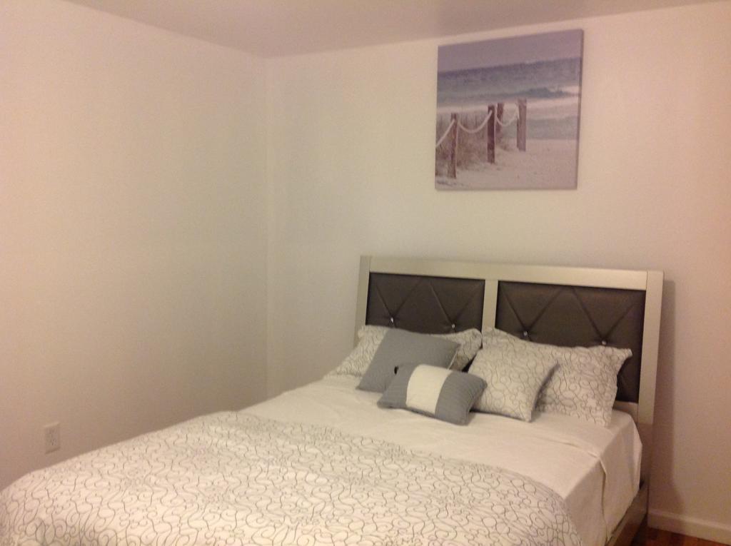 Mojoy Homesuites At Runyon Newark Exteriör bild